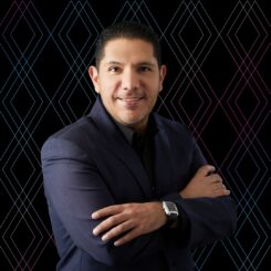 alejandro-bravo_headshot